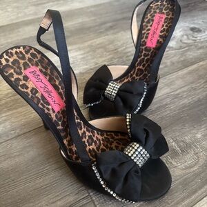 Betsey Johnson black heel pump peep toe jewels sequin diamond bling party